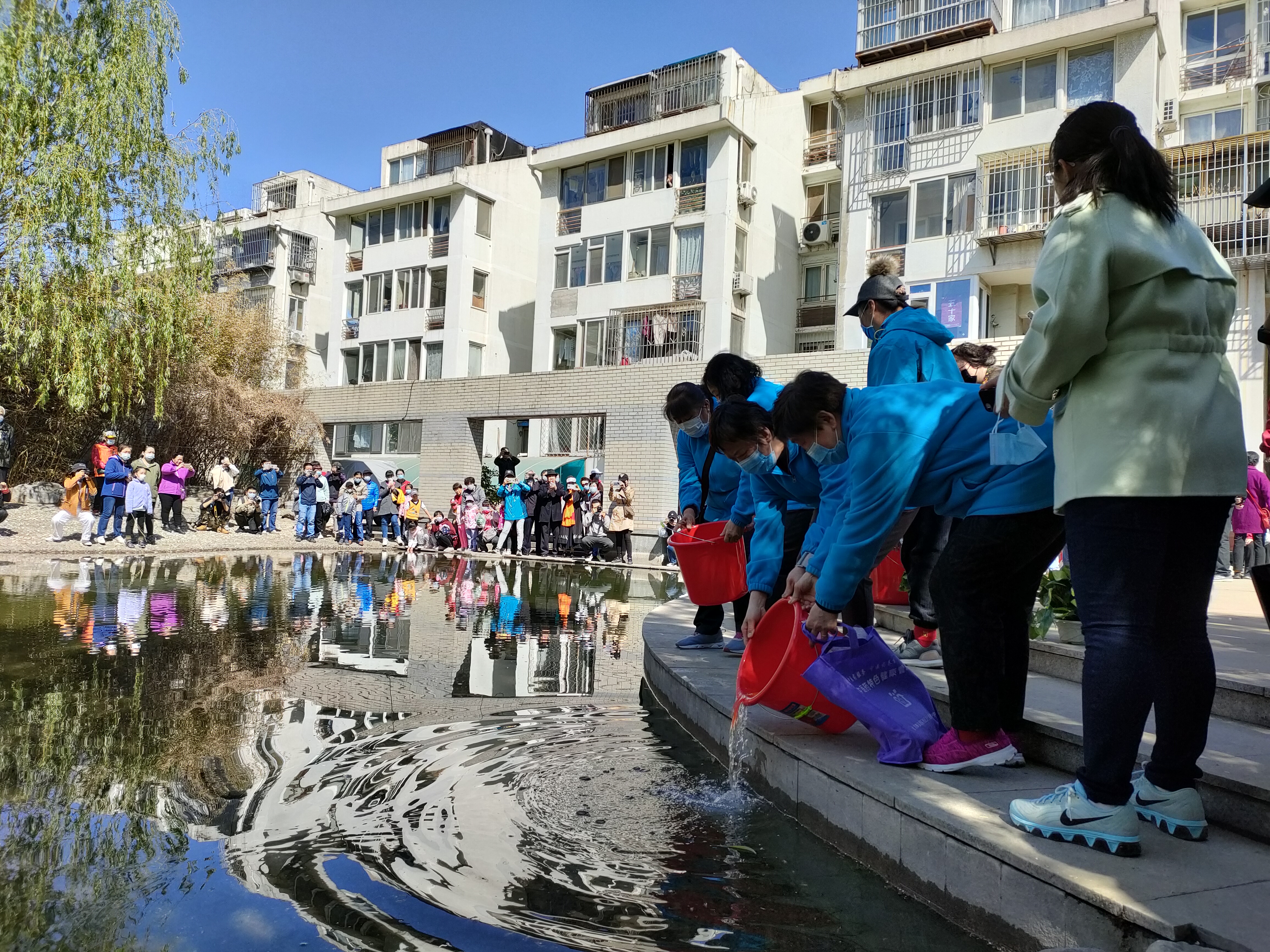 北京天坛街道庆祝第19个金鱼池回迁纪念日