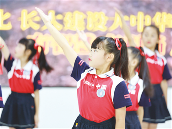 南宁市各中小学举行爱国主义教育活动